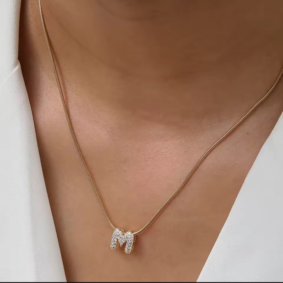 -K- Crystal Initial Letter Pendant Necklace Waterproof Gold letter——K - Picture 5 of 7